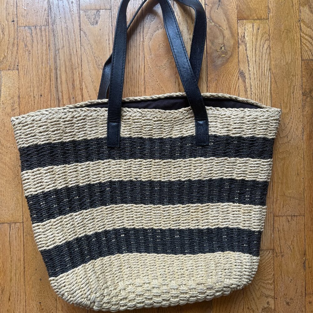 Gap Beach Tote Bag